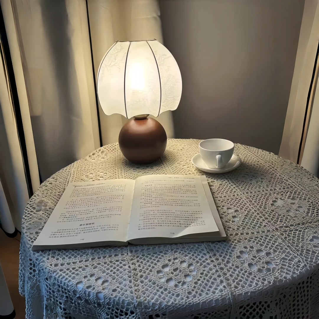 Vintage floral table lamp, med - Home Of Textiles ulasan dan harga